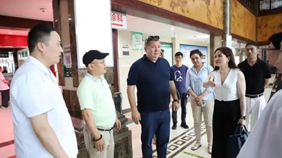 武漢耦合醫(yī)學(xué)總經(jīng)理陪同哈薩克斯坦KAZBIOTECH LLP集團(tuán)總裁參觀十堰市中醫(yī)院